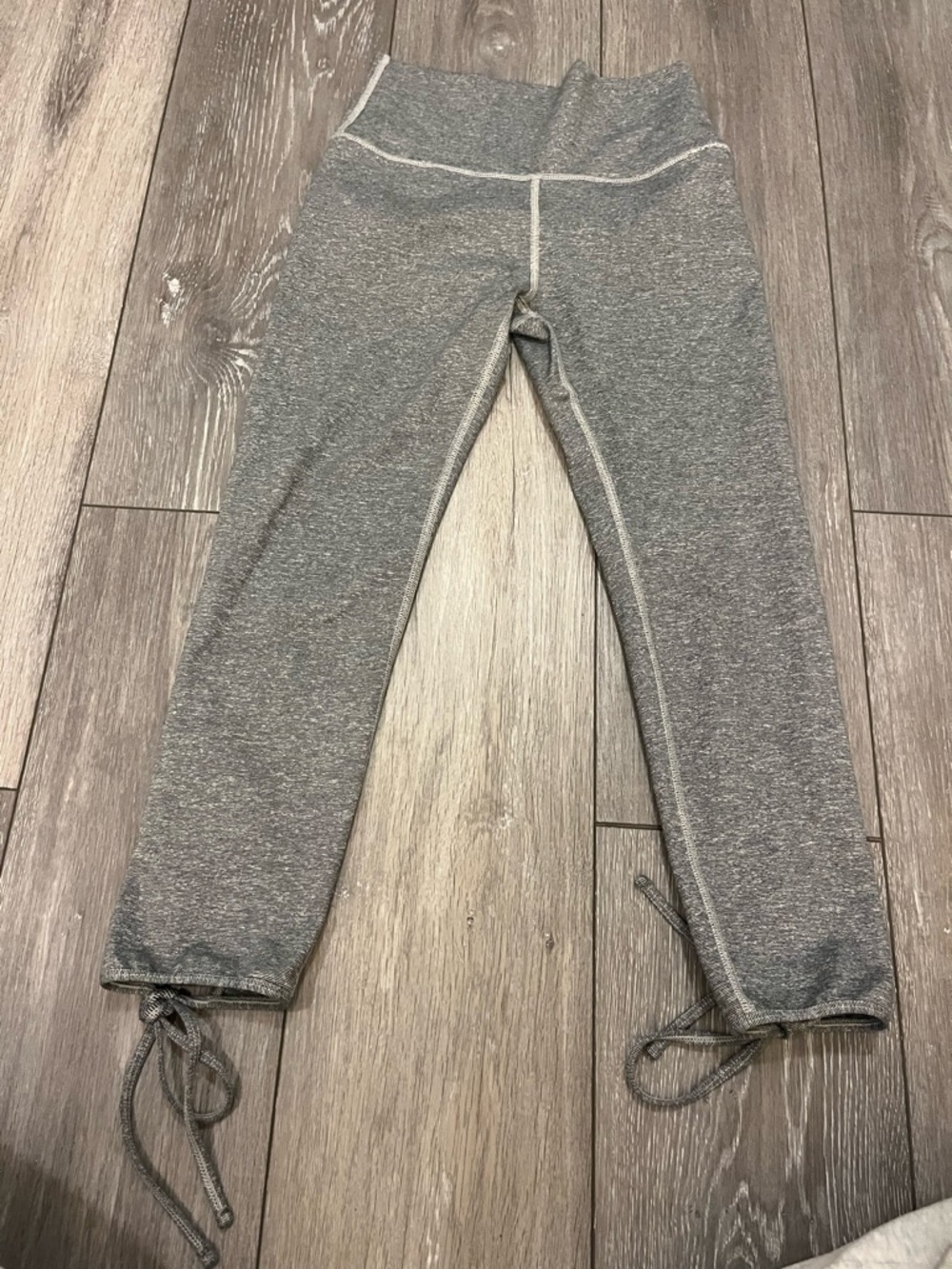 Aerie Gray Capri Leg Tie Leggings Size Small